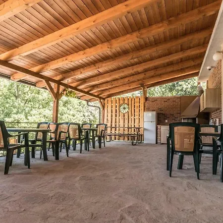 Restaurace penzion Pod Šumárníkem-2